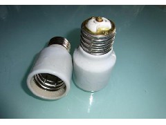 灯头生产厂家解析如何清洁和保养灯泡